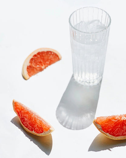 Wasser mit Grapefruit-Geschmack